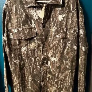 Abercrombie and Fitch Camo Button Up Shirt. Shirt Jacket Shacket
